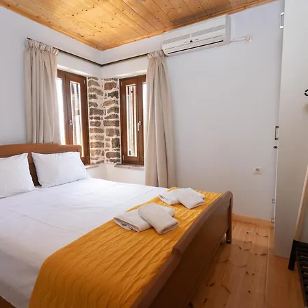 To Spiti Sto Castro Apartment Nafpaktos Exterior photo