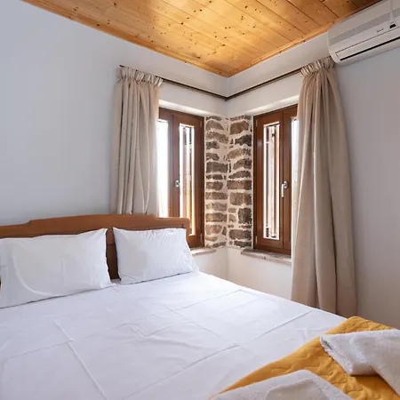To Spiti Sto Castro Apartment Nafpaktos Exterior photo