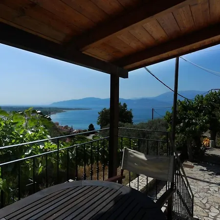 To Spiti Sto Castro Apartment Nafpaktos Exterior photo