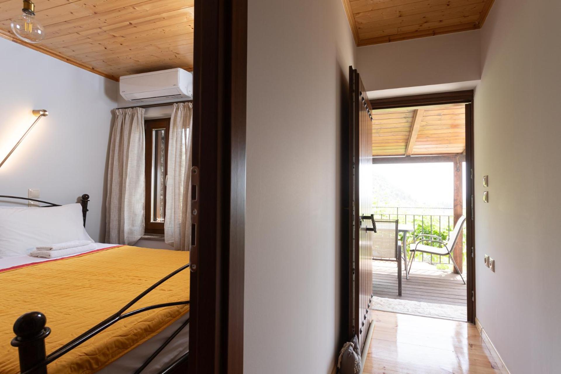 Apartment To Spiti Sto Castro