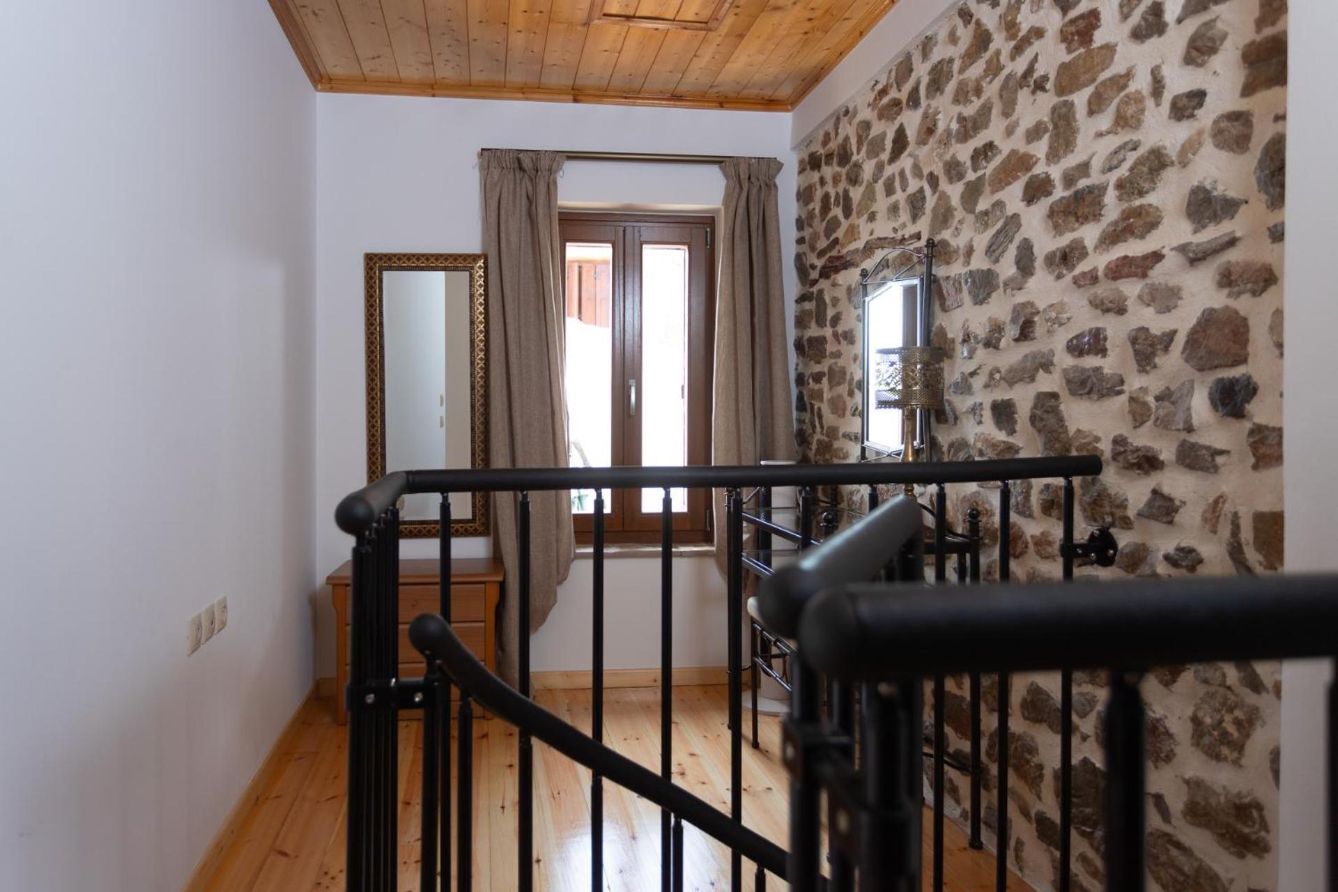 To Spiti Sto Castro Nafpaktos