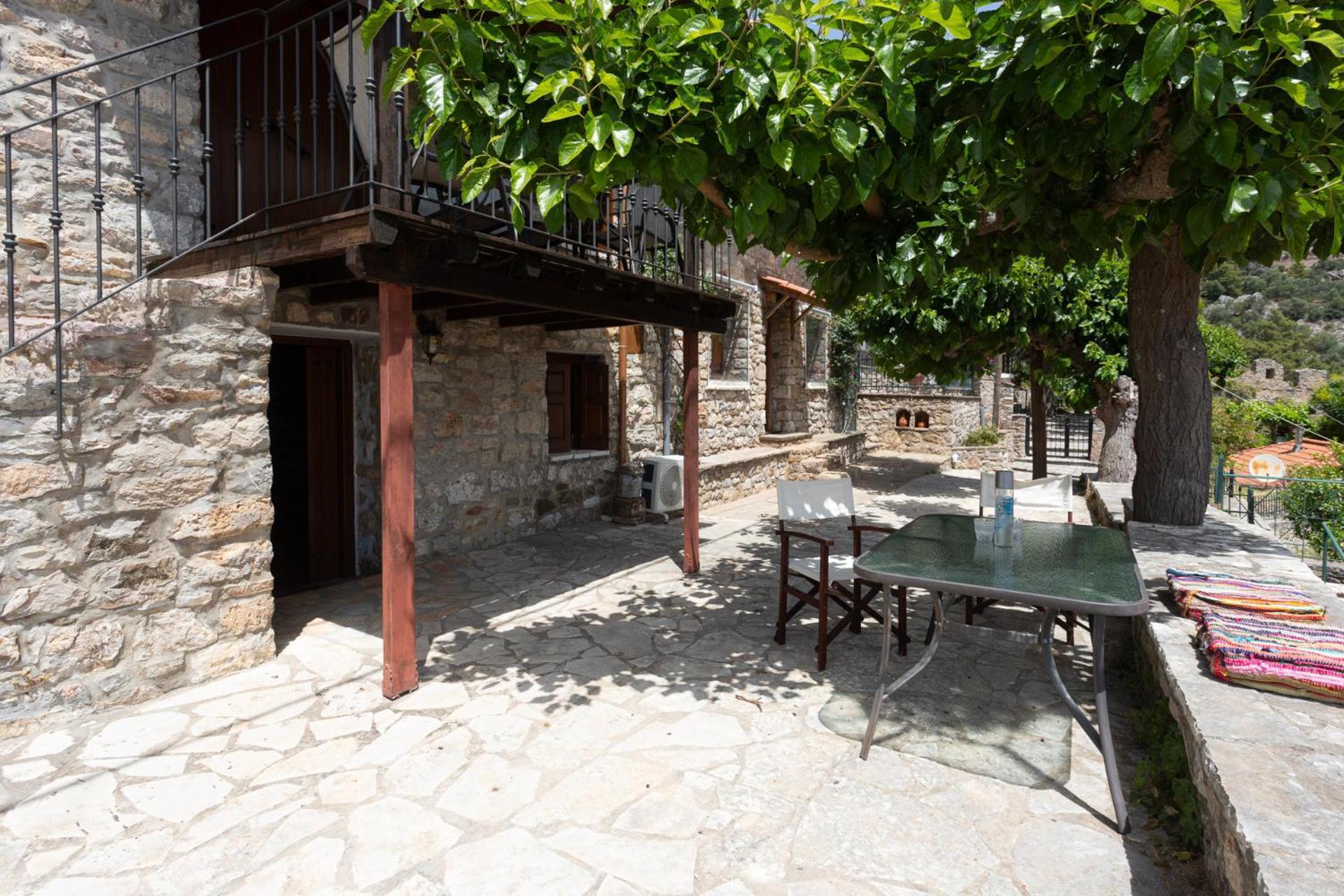 Apartment To Spiti Sto Castro